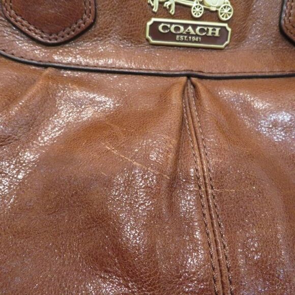 Pre Loved Coach - Picture 8 of 9